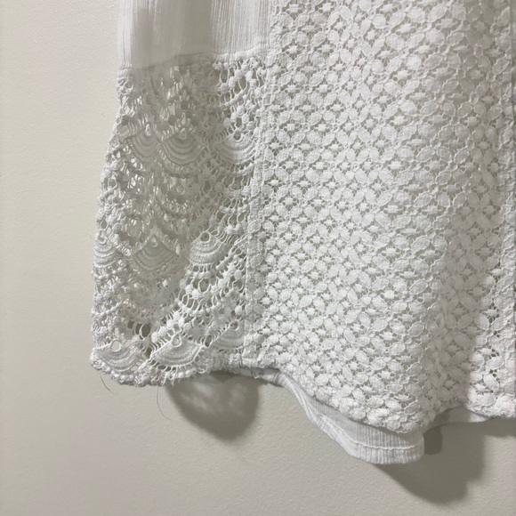 Hollister White Lace Tank - Picture 3 of 5